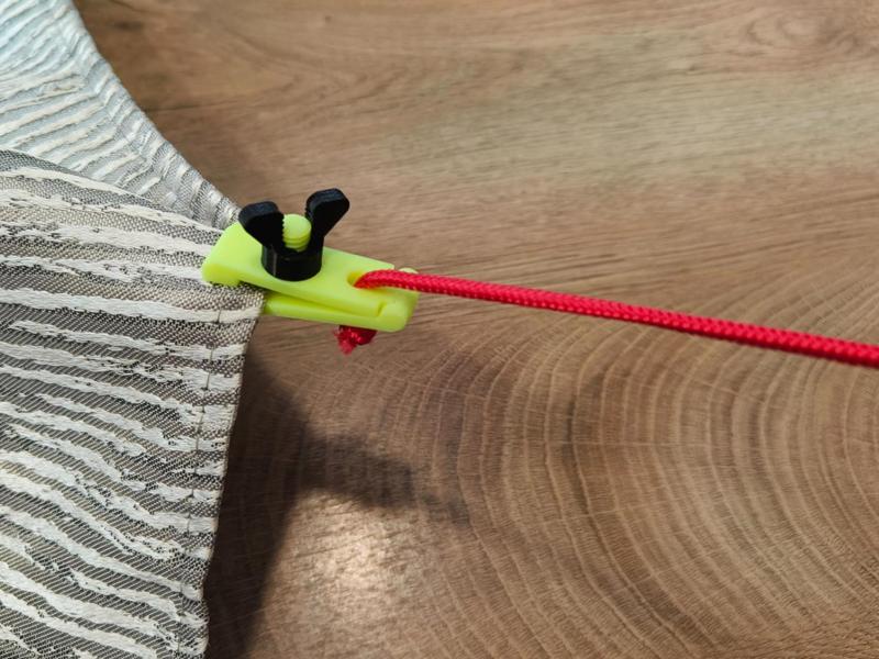 Tent rope clip
