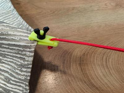 Tent rope clip