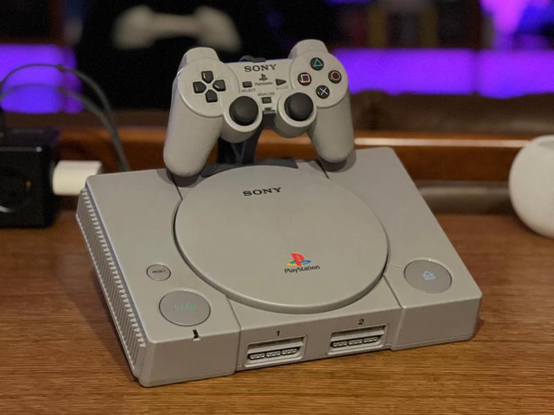 PlayStation 1 Display Stand