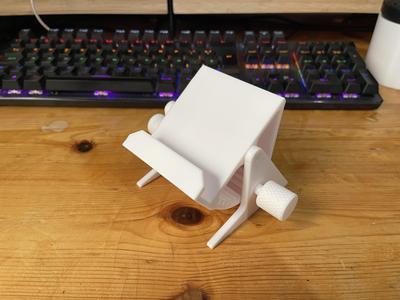 Gear-adjustable mobile phone holder