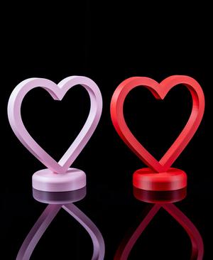Minimalist Heart - Valentine's Day Decor