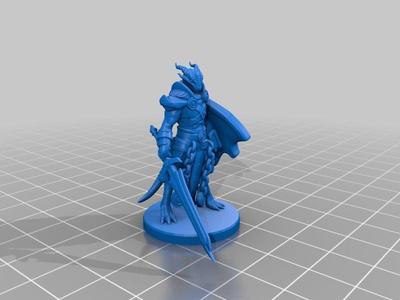 Dragonborn Paladin Miniature (Helmetless)