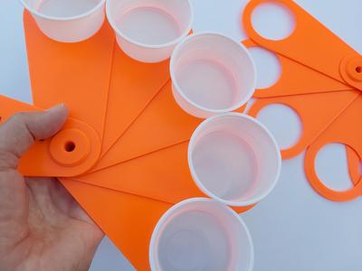 Foldable Cup Holder (OpenSCAD)