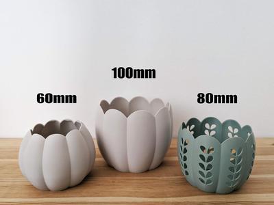Pumpkin-shaped pots