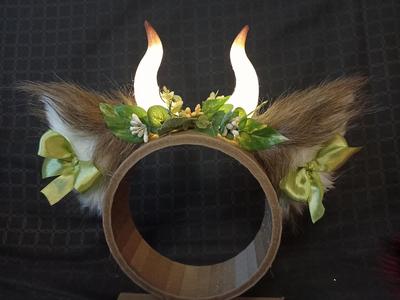 Simple cowhorns (hollow)