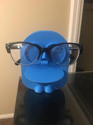 Owl eyeglasses holder (solid)