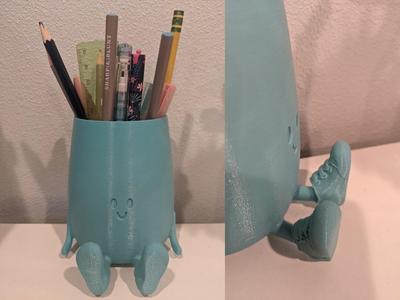 Pen Holder