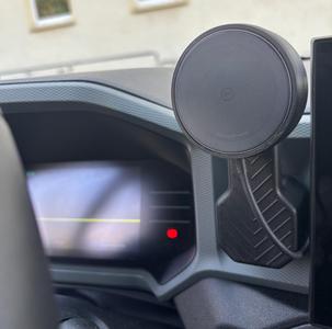 Dacia Duster MagSafe Adapter Youclip Phone Mount
