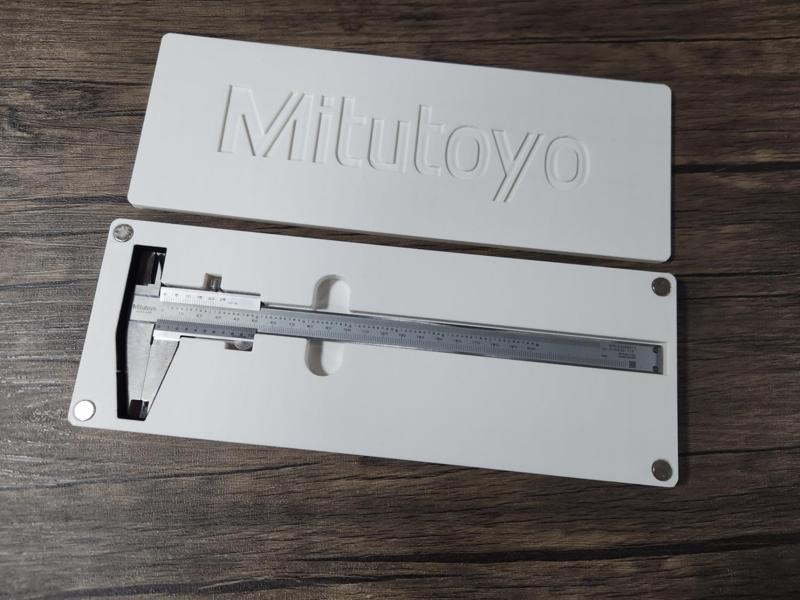 Mitutoyo 8in/200mm Vernier Caliper Box (Magnetic)