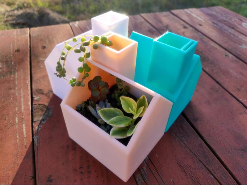 AirFlow House Planter