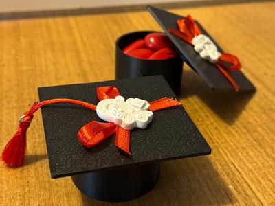 fancy sweet-box Bachelor Degree university gown