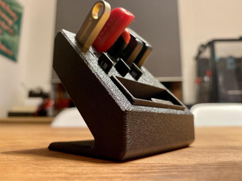 Minimalist SD cards and USB stick holder