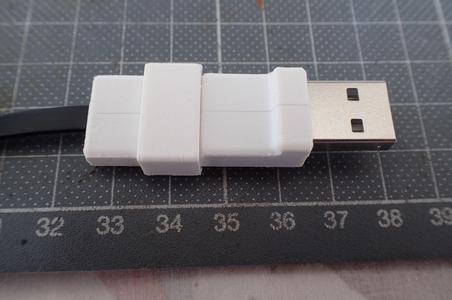 Casing for soldered USB plug / strain relief