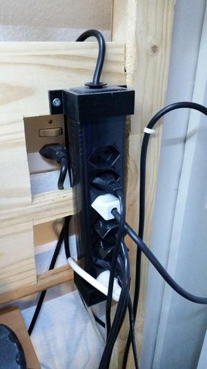 Power Strip wall mount