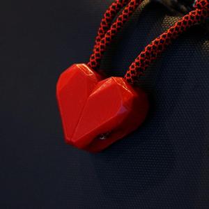 Zipper Pull - Low Poly Heart