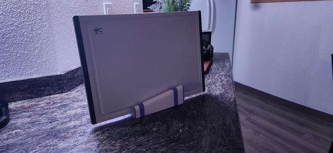 Cutting board holder