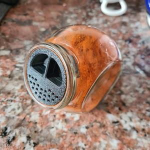 Spice container dosing cap