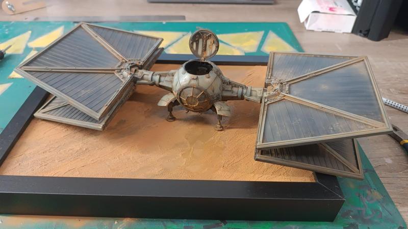 Outland TIE Fighter REVELL folded wings/solar panels detail