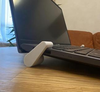 Laptop stand