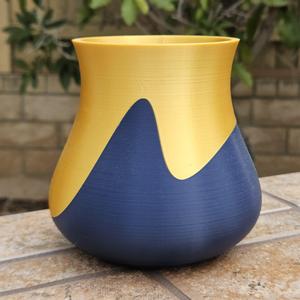 Split Swoosh Vase
