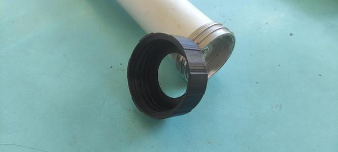 Silicone gun nut