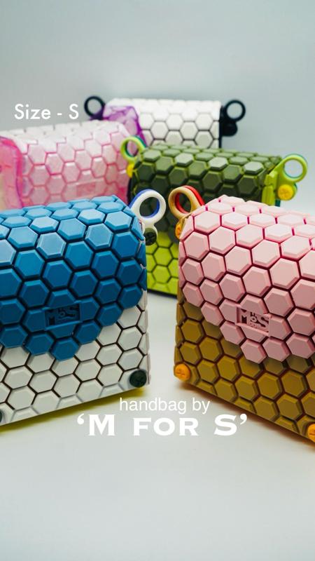 'M for S' Handbag - Size S - Honeycomb
