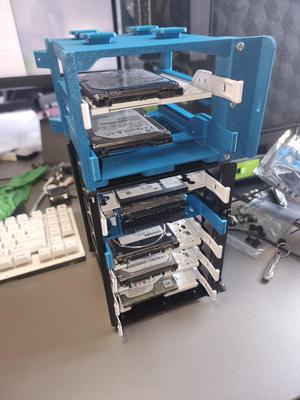 Define R5 additional disk dock