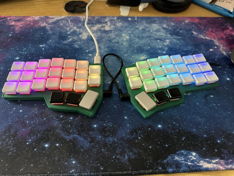 Corne (crkbd) v4.1 Kailh choc v1 case and plate