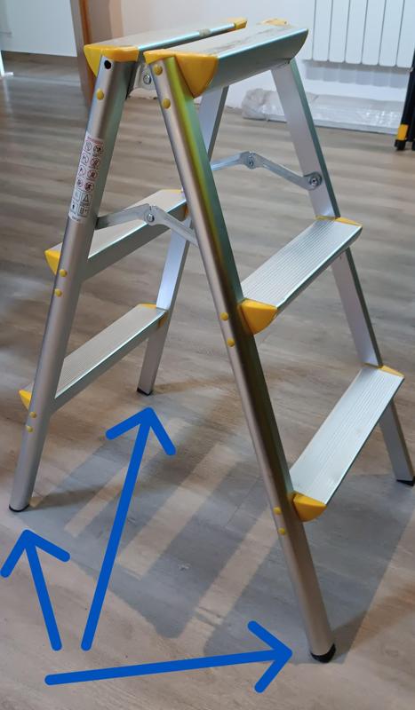 Oblique ladder leg