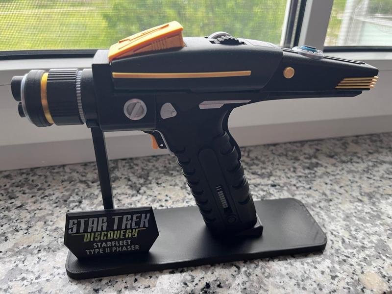 Star Trek Discovery Phaser and Stand