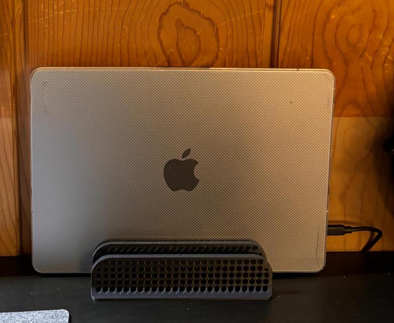 Macbook Air M2 / iPad Air 5 M1 / Desk Holder / With Case 