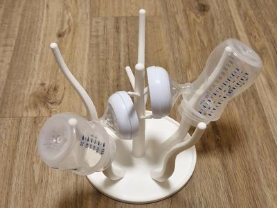 Dryer for baby bottles and dummy