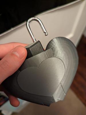 Heart Lock Holder for Thangs Valentine’s Day Contest