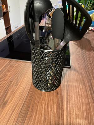 Spiral Kitchen utensil basket