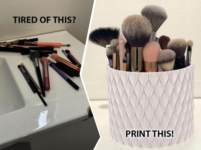 Elegant & Spacious Makeup Brush Holder & Organizer