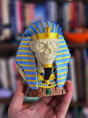 Pharaoh skull - King of the Sand   