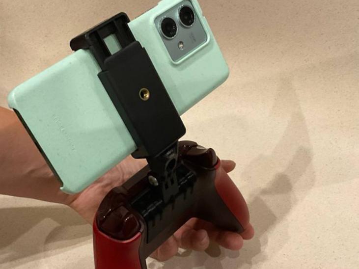 Xbox One Controller Phone Holder – Model 1708