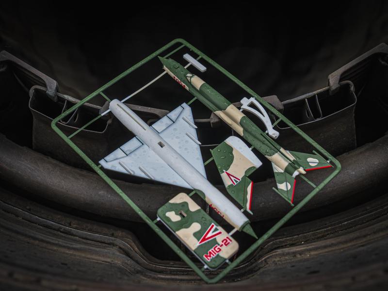 HUNAF MIG-21 Plane Kit Card