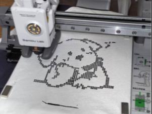 Single Color Image Printed Directly on T-Shirt