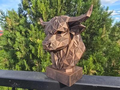 HIGHLAND COW BUST LOW POLY