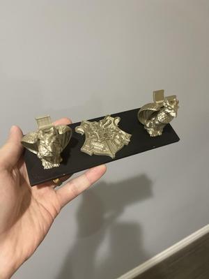 Harry Potter Wand Stand (School Crest with dual pheonix)
