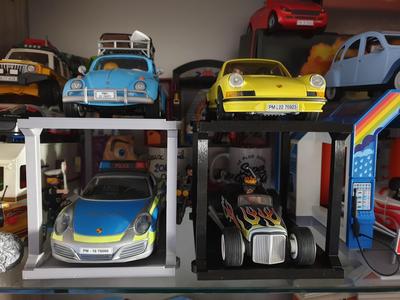 Playmobil (and 1/18) Vehicle Lift