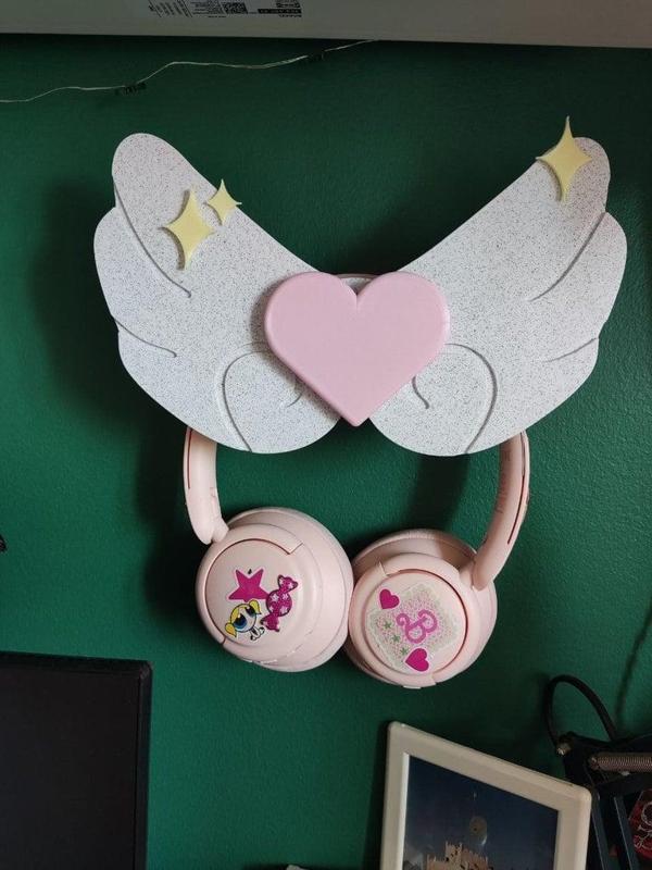 Cardcaptor Sakura wall-mounted headphone stand