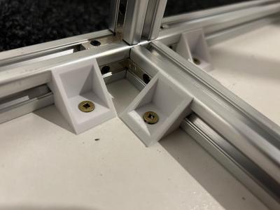 20 x 20 Aluminum Extrusion to face board bracket