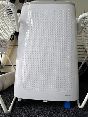 Feet for AC