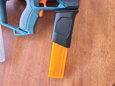 Picatinny Talon Mag Holder Foregrip