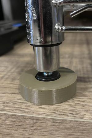 ADHDv3 Wire Shelf Foot Spreader