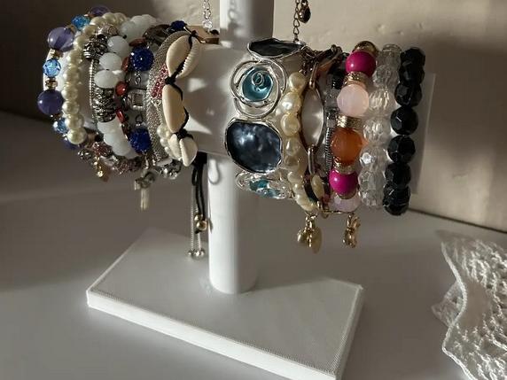 Bracelet Stand