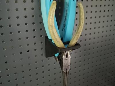 Pliers hanger / Pliers holder