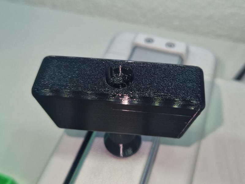 Ergonomic pull cord grip for lawn mowers